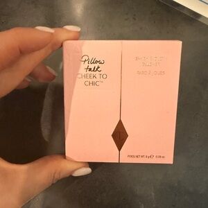 Charlotte Tilbury Pillow Talk Cheek to Chic Blusher - Soft Pink